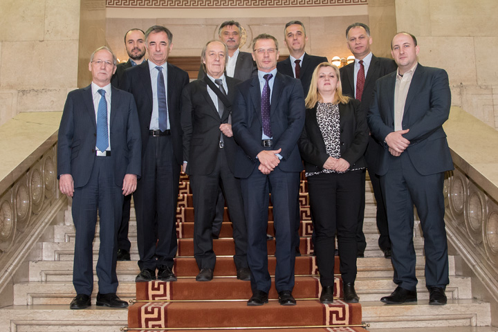 Parliamentary deputies pay visit to the Croatian National Bank