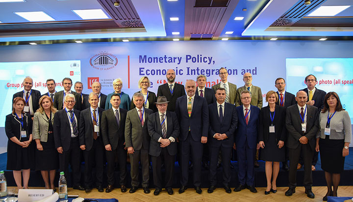 Efikasna obrana od rizika normalizacije monetarne politike su strukturne reforme