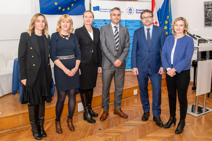 Ulazak Hrvatske u ERM II znači i ulazak u bankovnu uniju Ulazak Hrvatske u ERM II znači i ulazak u bankovnu uniju