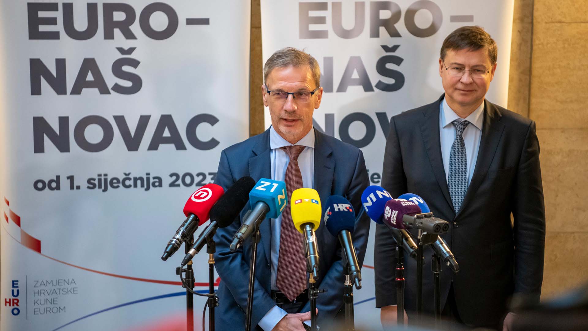 Izvršni potpredsjednik EK Valdis Dombrovskis i guverner HNB-a Boris Vujčić održali sastanak na temu uvođenja eura u Hrvatskoj Izvršni potpredsjednik EK Valdis Dombrovskis i guverner HNB-a Boris Vujčić održali sastanak na temu uvođenja eura u Hrvatskoj