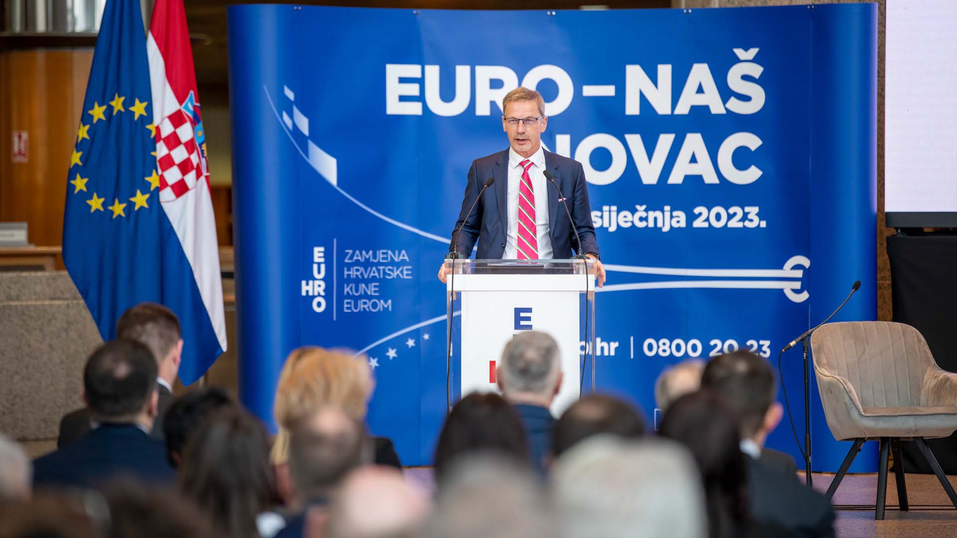 Ulaskom u europodručje postali smo aktivan sudionik u definiranju zajedničke monetarne politike Ulaskom u europodručje postali smo aktivan sudionik u definiranju zajedničke monetarne politike