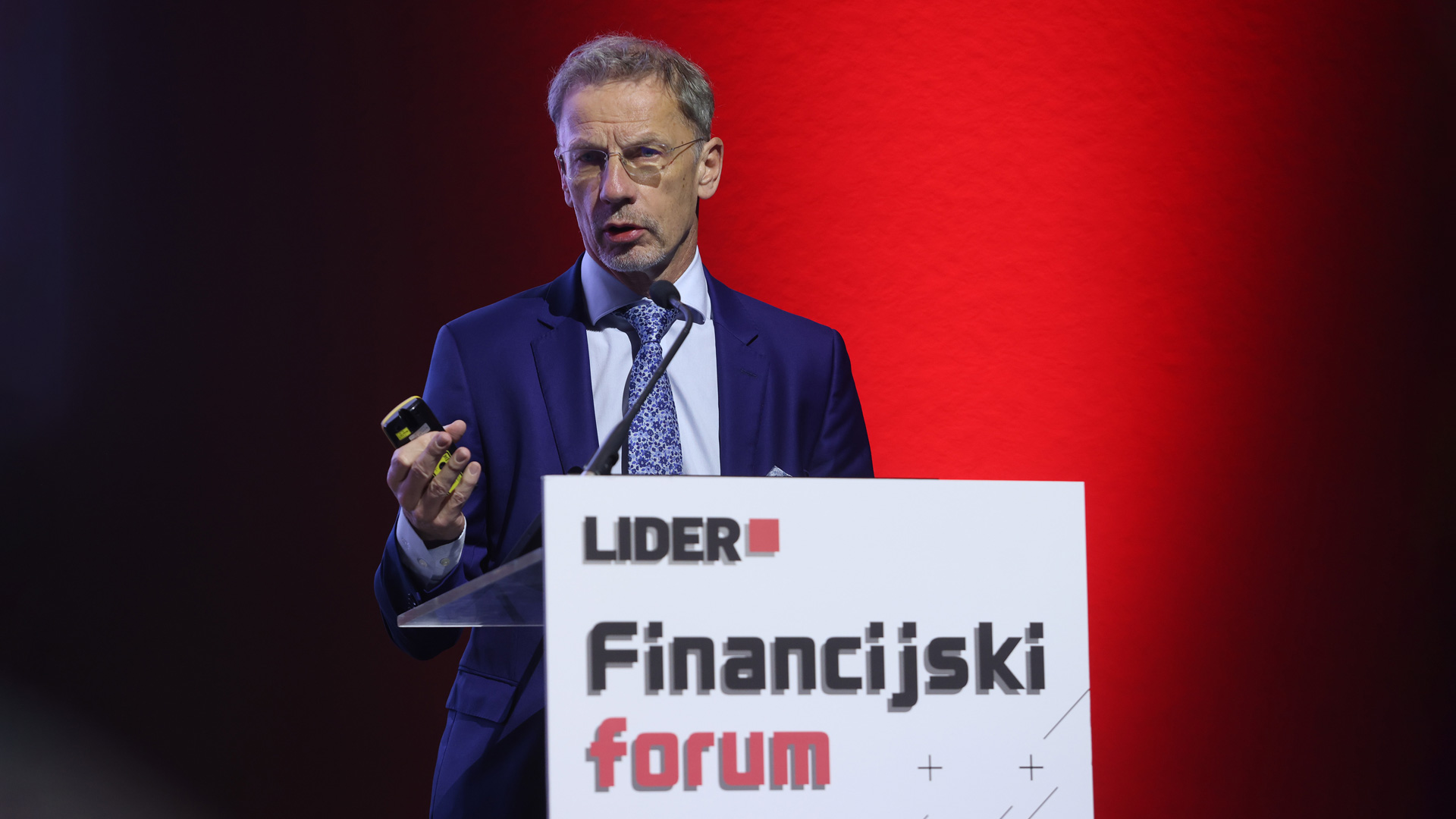 Izlaganje guvernera HNB-a na 